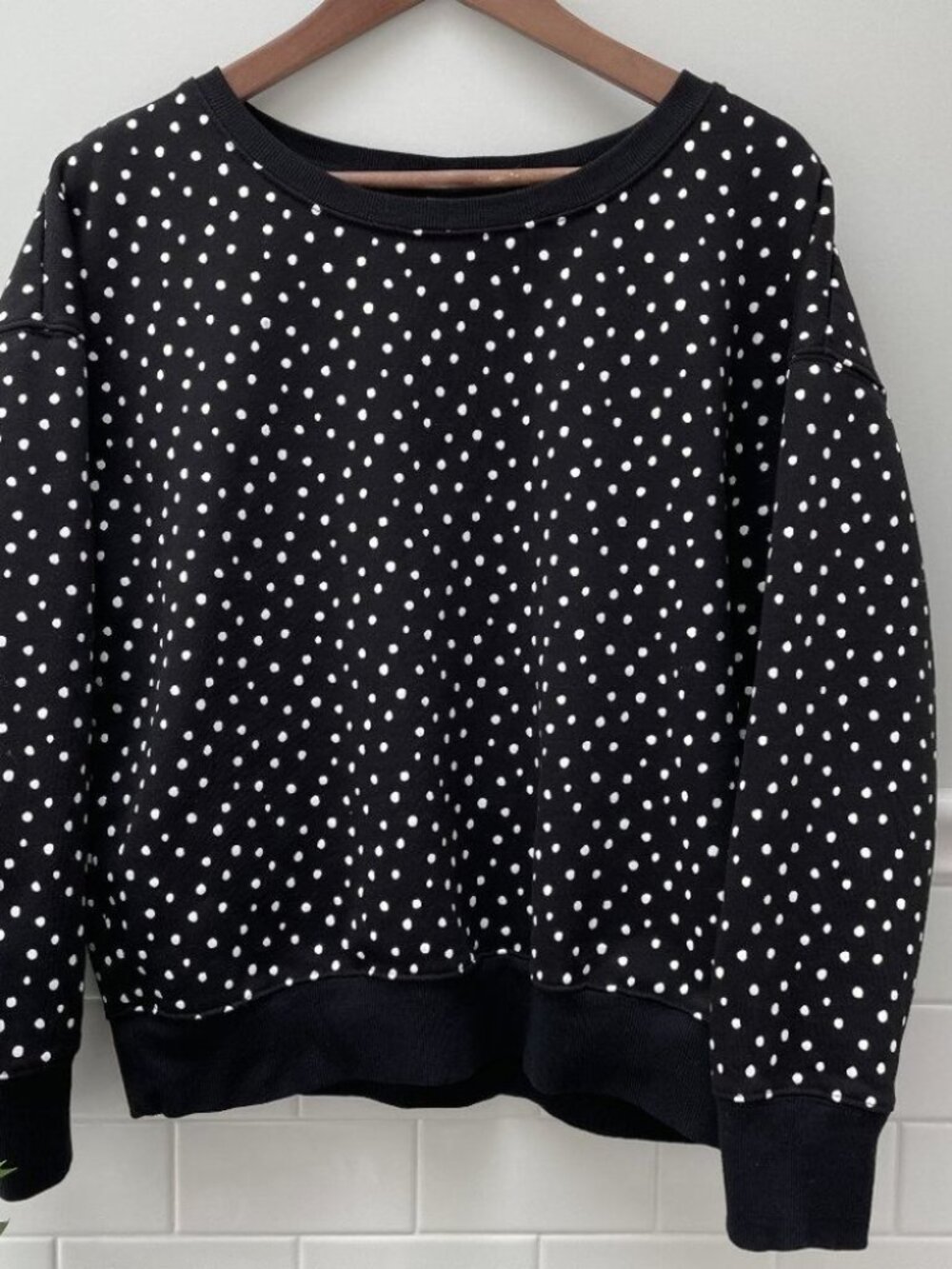 Old Navy black and white dot sweatshirt